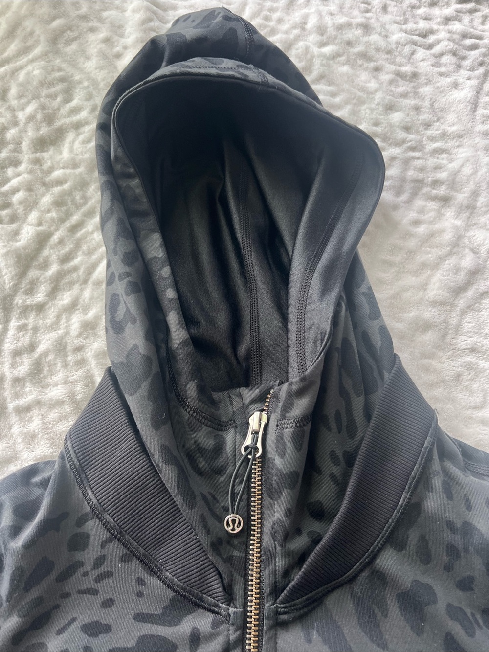Lululemon Women’s Namasker Hooded Jacket Animal Swirl Deep Coal Black | Size 2 - Picture 6 of 14